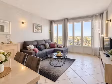 villefranche - t4 - 85 m² avec balcon, séchoir, cave et parking