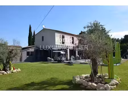 saint-rémy-de-provence – villa contemporaine avec vue sur les alpilles