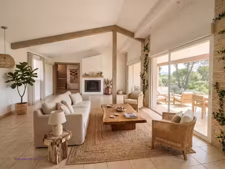 villa 4 pièces + dépendance et garage vidauban