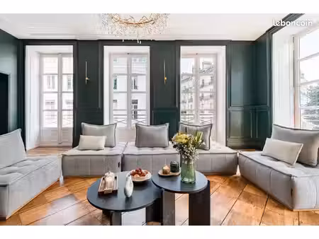 appartement unique et entièrement rénové - 160m2 - place grenette