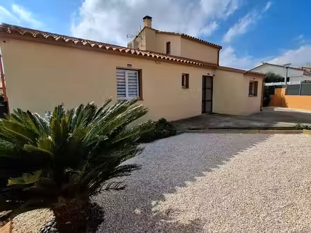 maison de plein pied 4 faces 107 m² habitables + 29 m² de véranda attenante