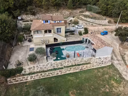maison à vendre 7 pièces montmeyan (83)