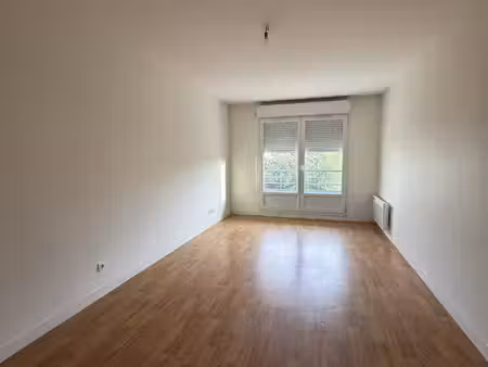 52 rue fbg bannier - libre