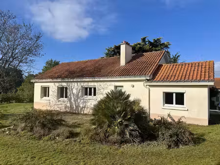maison plain-pied 3 chambres, terrain 1 000 m2, dépendance,