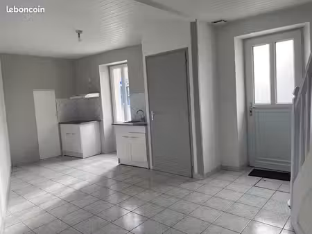 maison à louer au bourg sous la roche