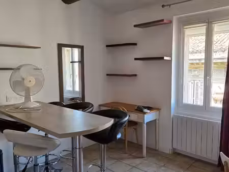 studio duplex meublé côté cour (26,56 m² + 10,86 mezzanine) – bd libération marseille 1er