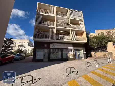 location local commercial toulon 83100