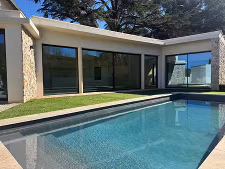 maison de luxe à louer dans le quartier grand sud- aix la duranne