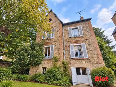 a vendre chez blot immobilier - propriété 7 pièces à st servan