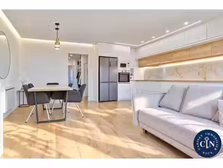 3 pièces 63,68 m² - rénové avec cave et garage - bas madeleine