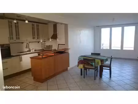 t3 de 69m2 avec balcon et vue