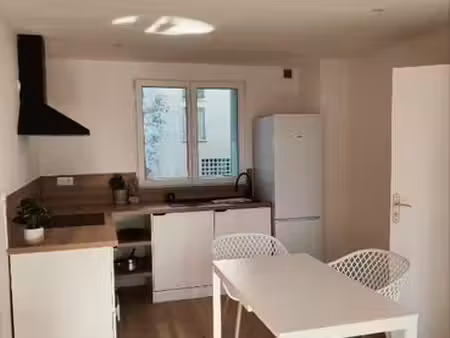 t4 rénover à louer 65m2 balcon+cave+parking