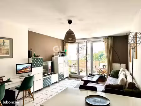 t4 80m² lumineux + terrasse 11m² sud, non meublé, en direct