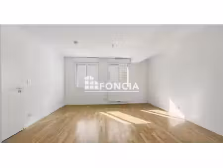 coup de cœur assuré pour ce t2 lumineux de 42 m² aux portes de bordeaux !