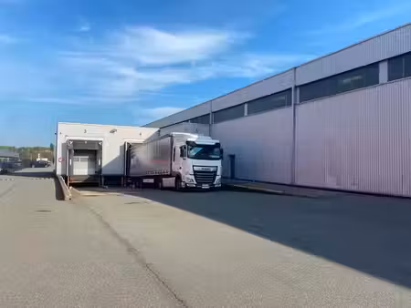 bâtiment logistique à louer près du port d'anvers