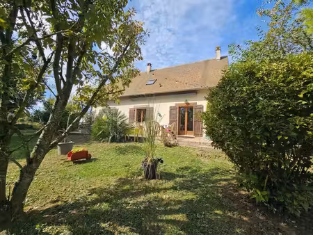 superbe maison aux volumes généreux dans un environnement dép
