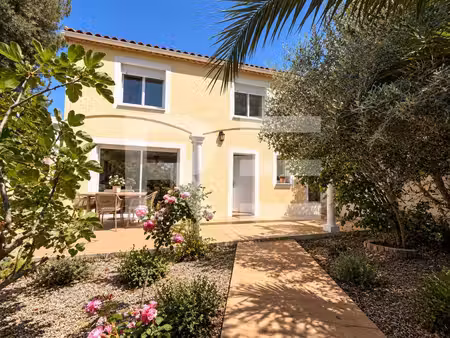 nîmes – villa de 160 m² avec piscine et 6 chambres