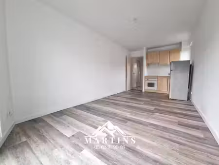 argeles-gazost- appartement type 2 avec 2 balcons, parking e