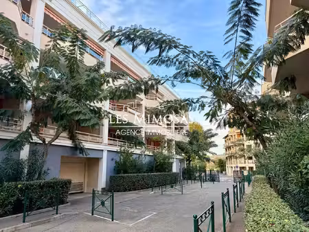 saint-raphael, appartement 3 pièces avec terrasse, jardinet, garage et cave