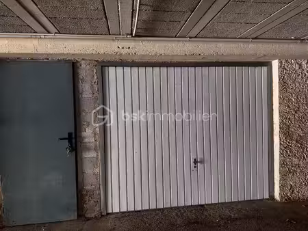 parking de 21,50 m² à six-fours-les-plages