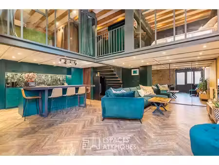 loft intimiste à la rénovation contemporaine