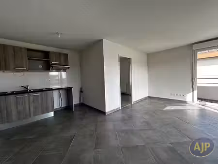 appartement bassens 3 pièce(s) 63 m2