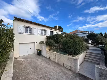 maison meublée jardin/garage corneilhan - 4 pièces - 114m²