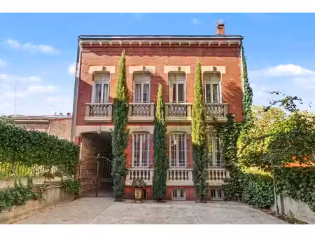 maison de ville - 240 m2 - coeur de toulouse - parkings