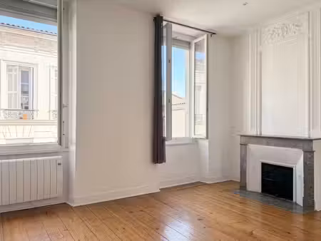 t2 non meublé de 41,54 m2 quartier des chartrons à bordeau