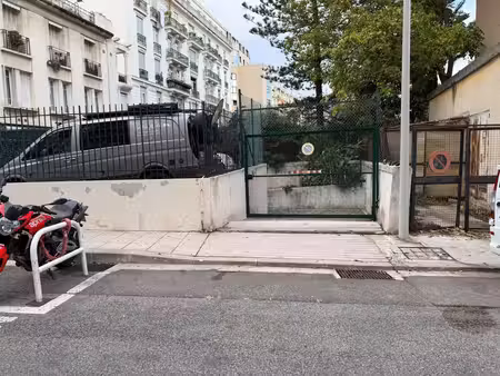 nice - fleurs - potiers - garage à louer