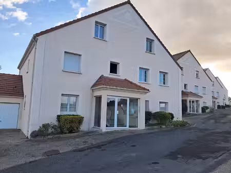 pont sur yonne - appartement vendu loué de 3 pièces (2 chambres) de 71.6 m2 avec terrasse 