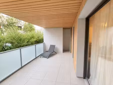 location - studio 34 m² avec grande terrasse de 20 m²