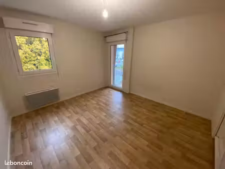 studio 1 pièce 23 m²