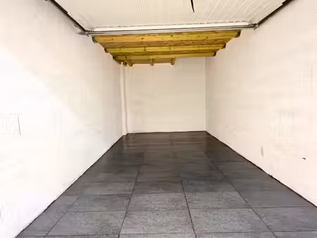 box/local 26m2 stockage - marseille
