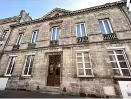 charmant 3 pièces calme et lumineux avec cour