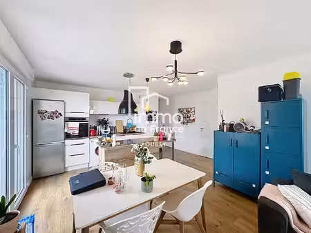 location appartement 3 pièces 63m²