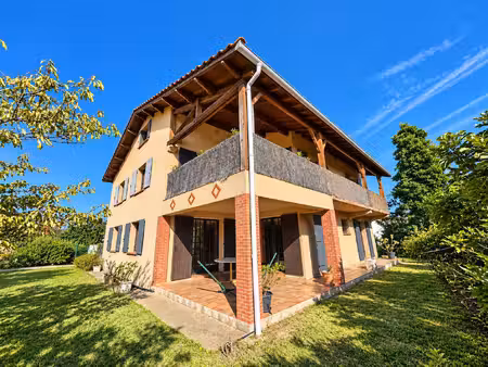 maison de deux appartements avec terrain à bâtir de 500 m²