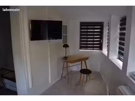 studio meublé avec terrasse