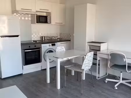 beau t1 meublé avec parking couvert et balcon