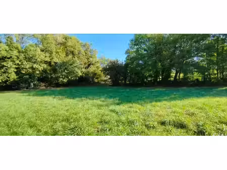 pranzac, terrain plat avec cu de 1393 m², divisible