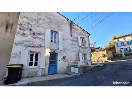 maison de village - 48 m² - 3 pièces - proche zone commerciale des montagnes 16430 champni
