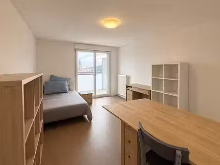 meinau- joli studio avec balcon