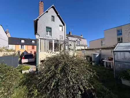 maison de ville vue hippodrome plein soleil