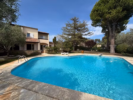 villa de luxe à vendre dans le quartier la pounche-les aubagnens