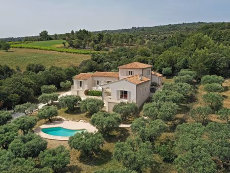maison de luxe à vendre à lioux
