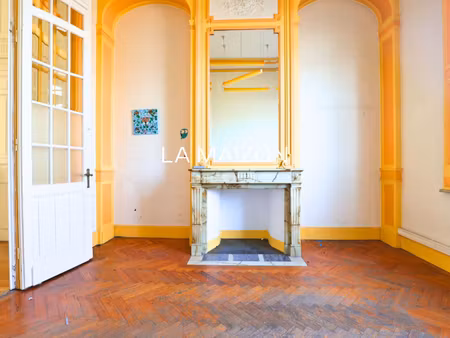 maison de luxe à vendre dans le quartier moulins