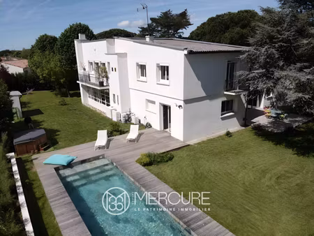 maison de luxe à vendre à brax