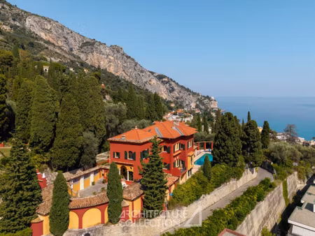 villa de luxe à vendre dans le quartier carei-monti