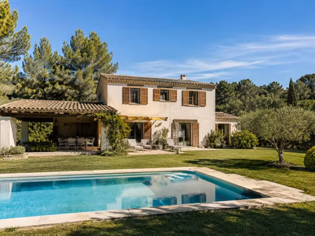 maison de luxe à vendre à bouc-bel-air
