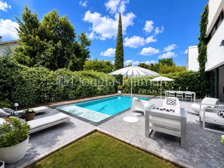 maison de luxe à vendre dans le quartier caudéran-barrière judaïque